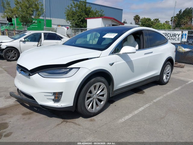 Tesla 2021 2021 5YJXCDE27MF322200 Image 2