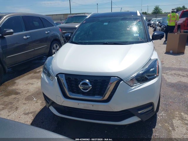 3N1CP5CU1KL485214 Nissan KICKS SR