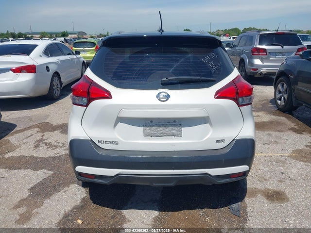 3N1CP5CU1KL485214 Nissan KICKS SR