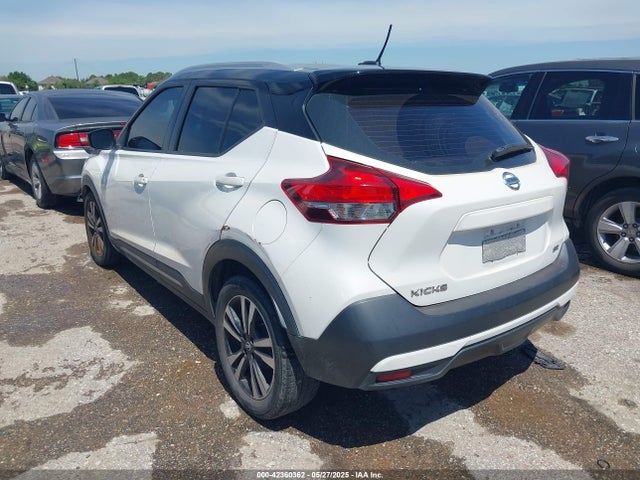 3N1CP5CU1KL485214 Nissan KICKS SR