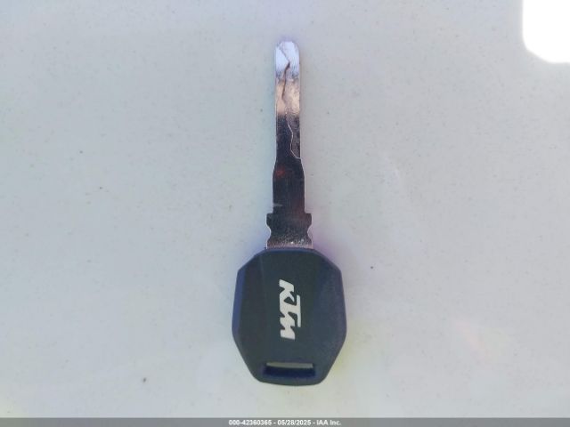 2021 KTM 890 VBKTU9402MM806189 Photo 10