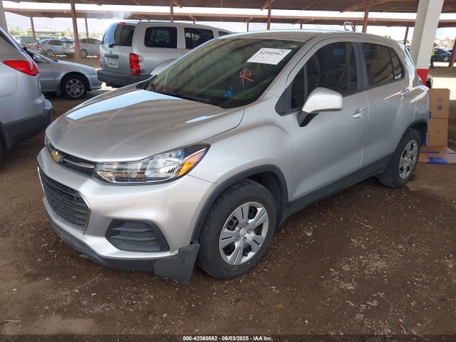 KL7CJKSB8JB574028 Chevrolet TRAX LS