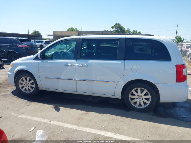Chrysler 2015 2015 2C4RC1BG8FR710549 Image 14