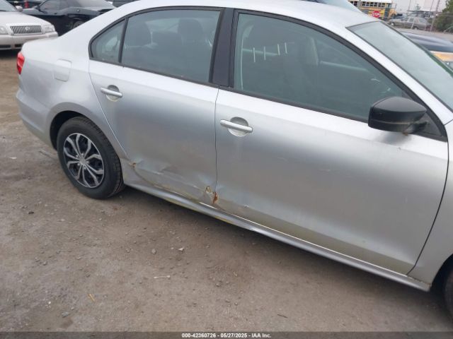 3VW2K7AJ8FM297475 Volkswagen Jetta 2.0l S
