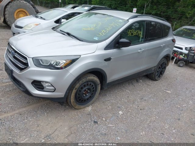 1FMCU9GD2HUE61733 Ford ESCAPE SE