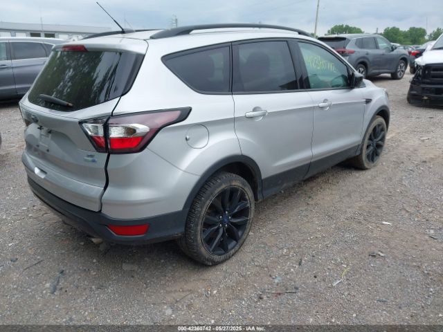 1FMCU9GD2HUE61733 Ford ESCAPE SE