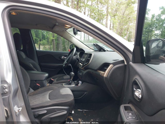 1C4PJMAB4EW192711 Jeep Cherokee Sport