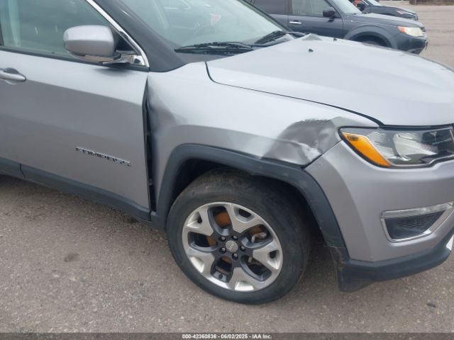 3C4NJDCB8JT480574 Jeep 2018
