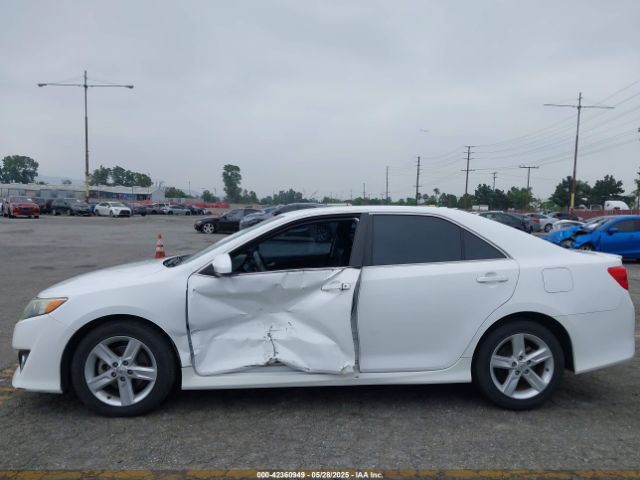 4T1BF1FK0EU336524 Toyota CAMRY SE