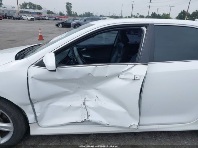 4T1BF1FK0EU336524 Toyota CAMRY SE