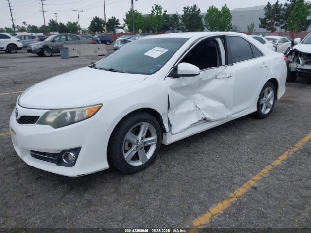 4T1BF1FK0EU336524 Toyota CAMRY SE