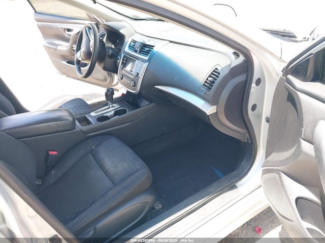 1N4AL3AP9GN335253 Nissan 2016