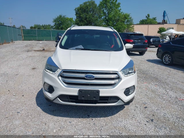 1FMCU9J9XHUE18035 Ford Escape Titanium