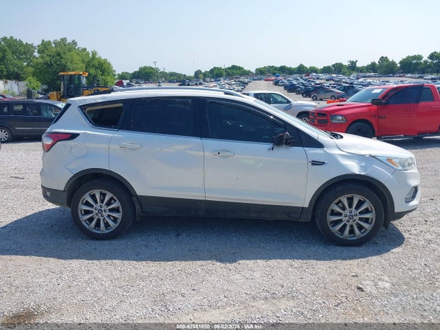 1FMCU9J9XHUE18035 Ford Escape Titanium