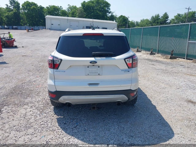 1FMCU9J9XHUE18035 Ford Escape Titanium