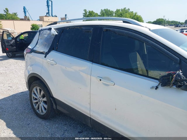 1FMCU9J9XHUE18035 Ford Escape Titanium
