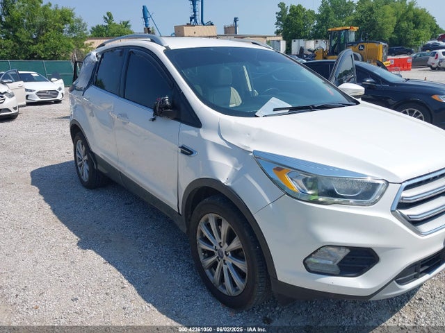 1FMCU9J9XHUE18035 Ford Escape Titanium