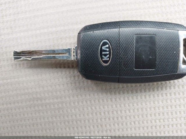5XYKT4A69EG510648 KIA SORENTO LX