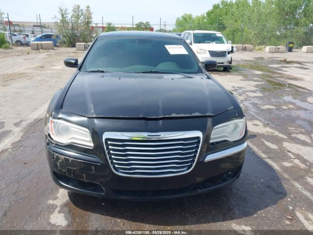 2C3CCAAG5EH345666 Chrysler 300