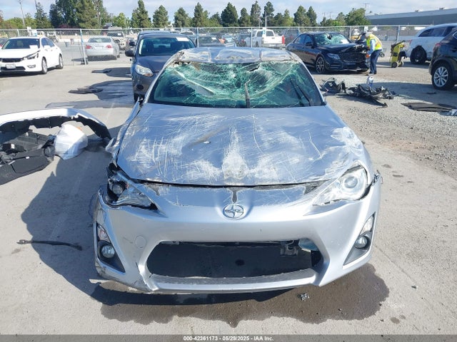 JF1ZNAA15G8703780 Scion FR-S