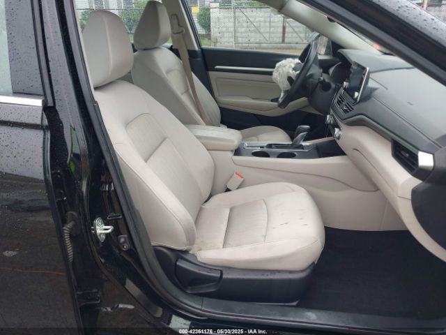 2019 NISSAN ALTIMA 1N4BL4DW6KC243888 Photo 4