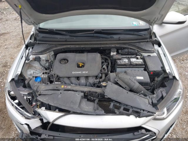 5NPD84LF1JH298077 Hyundai ELANTRA SEL