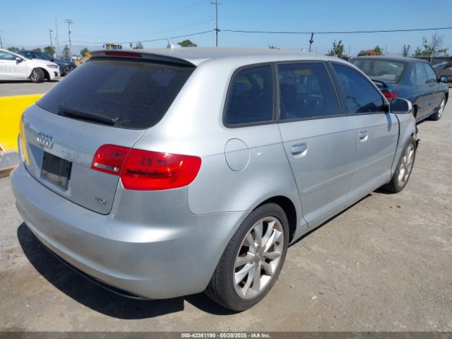 2012 AUDI A3 WAUBJAFM8CA029781 Photo 3