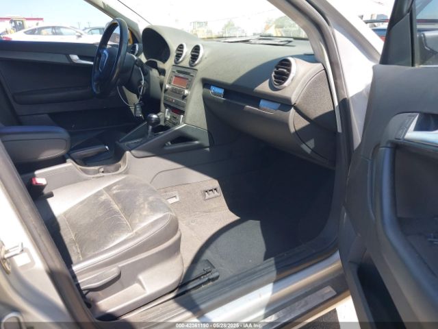 2012 AUDI A3 WAUBJAFM8CA029781 Photo 4