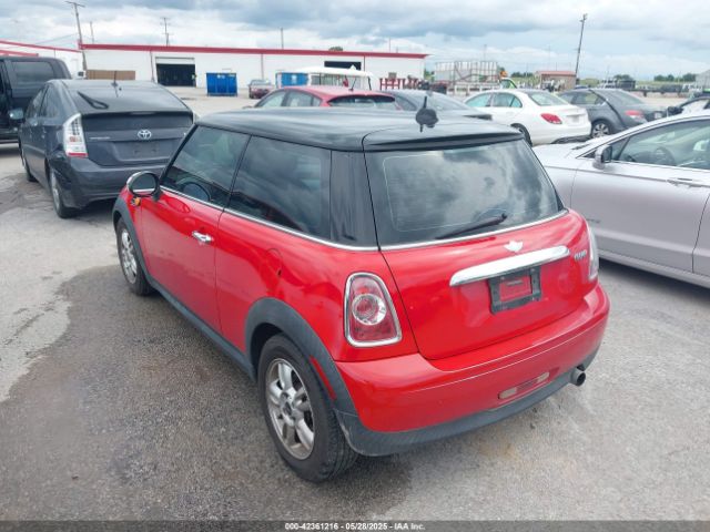 2011 MINI COOPER WMWSU3C59BT097994 Photo 2