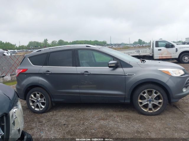 1FMCU9J94EUD53193 Ford Escape Titanium