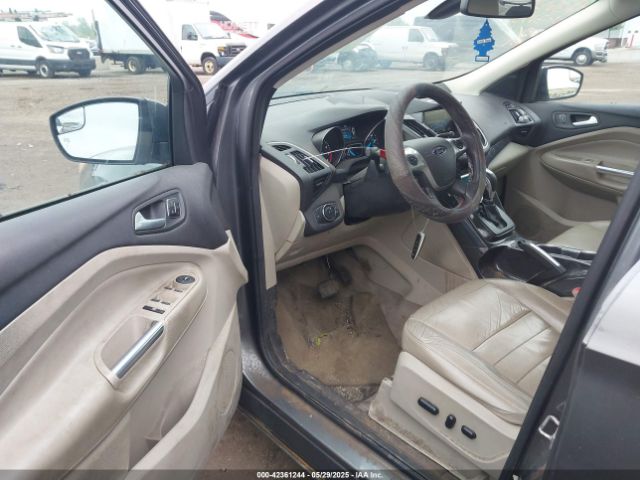 1FMCU9J94EUD53193 Ford Escape Titanium