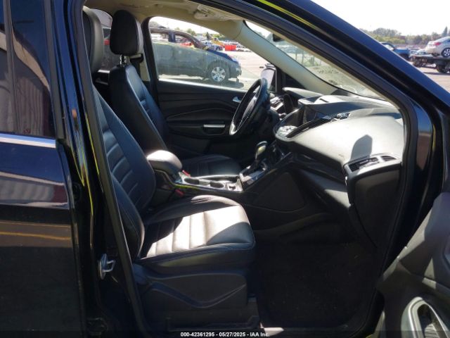 1FMCU9JXXEUA96457 Ford Escape Titanium