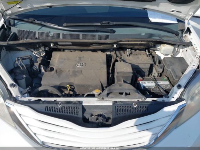 5TDKK3DC2FS581337 Toyota Sienna Le 8 Passenger
