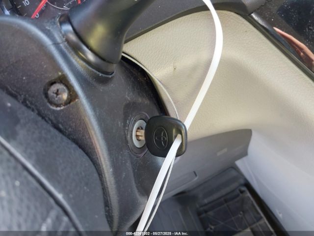 5TDKK3DC2FS581337 Toyota Sienna Le 8 Passenger