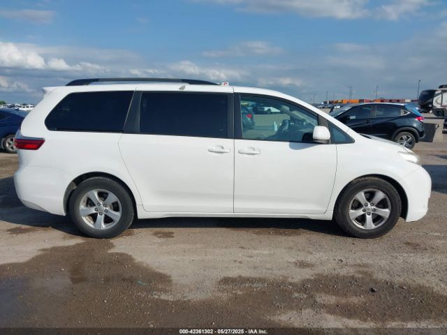 5TDKK3DC2FS581337 Toyota Sienna Le 8 Passenger