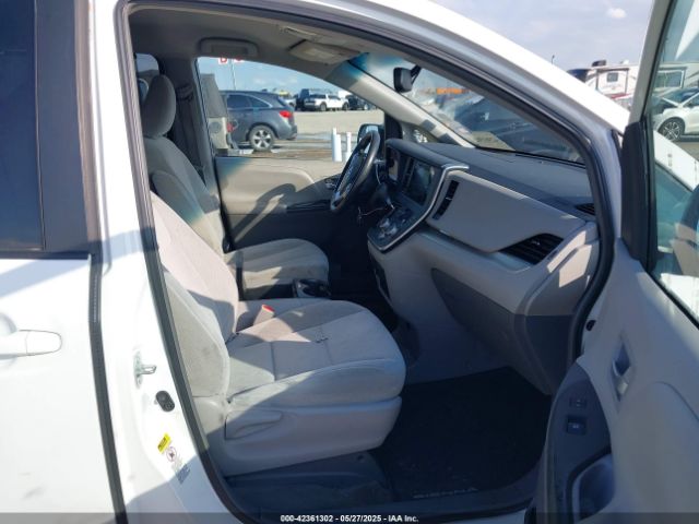 5TDKK3DC2FS581337 Toyota Sienna Le 8 Passenger