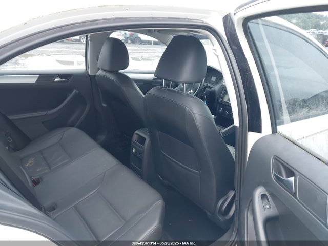 Продаж на аукціоні авто 2011 Volkswagen Jetta 2.0l Tdi, vin: 3VWLL7AJ2BM110906, номер лоту: 42361314