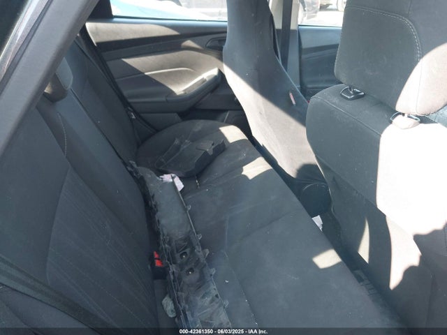Ford 2016 2016 1FADP3E21GL228001 Image 8