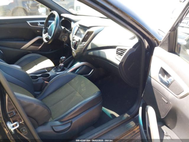 KMHTC6AD0GU249986 Hyundai Veloster