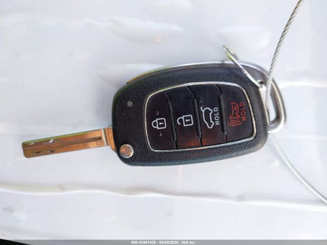 KM8J33A44HU497150 Hyundai TUCSON SE
