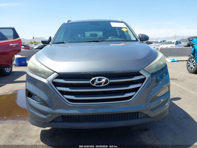KM8J33A44HU497150 Hyundai TUCSON SE