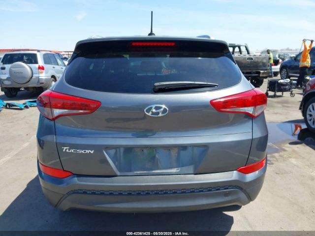 KM8J33A44HU497150 Hyundai TUCSON SE