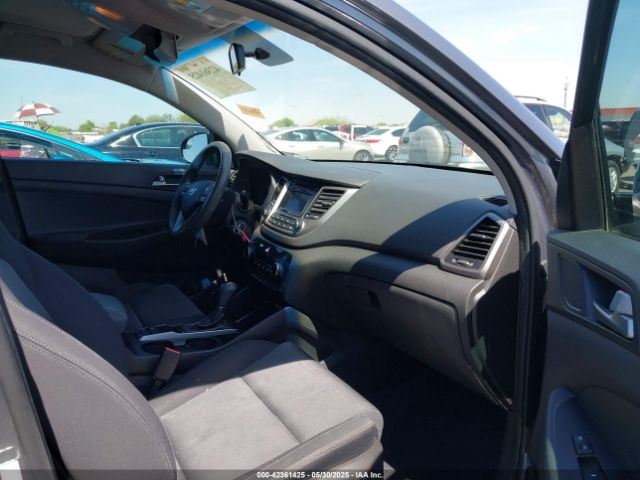 KM8J33A44HU497150 Hyundai TUCSON SE
