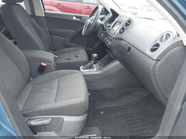 WVGAV7AX7HK041957 Volkswagen Tiguan 2.0t/2.0t S