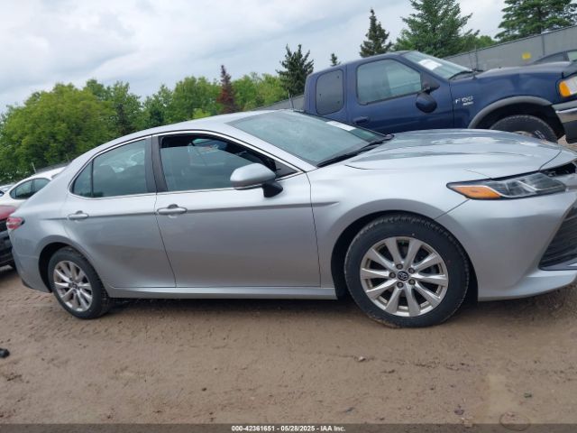 4T1B11HK4JU549126 Toyota CAMRY LE