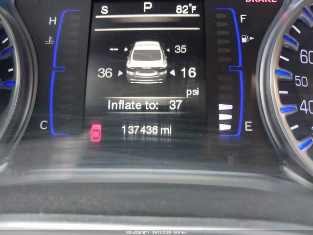 Chrysler 200 Limited 2015 1C3CCCAB2FN577974 Image 7