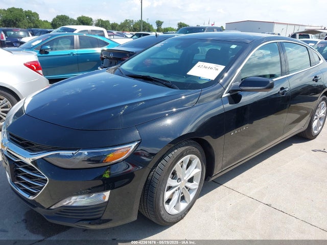1G1ZD5ST2SF118611 Chevrolet Malibu Fwd 1lt