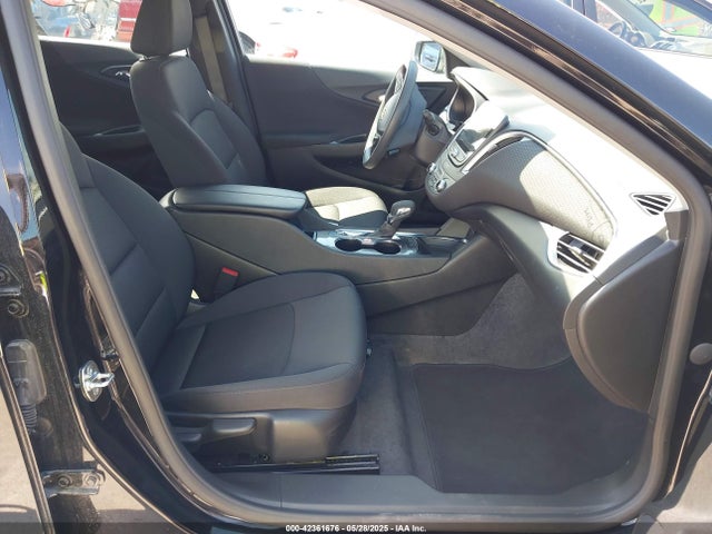 1G1ZD5ST2SF118611 Chevrolet Malibu Fwd 1lt
