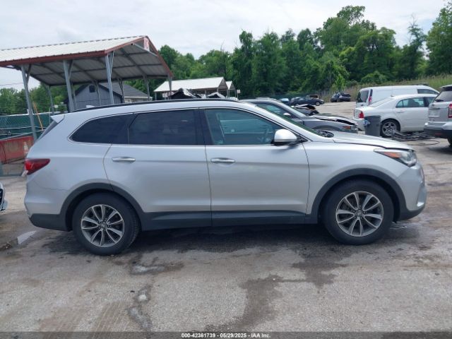 KM8SMDHF2HU209642 Hyundai Santa Fe Se