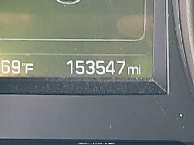 KM8SMDHF2HU209642 Hyundai Santa Fe Se